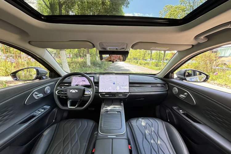Used Chery Fengyun A8L 2025 1.5 TGDI 145 km Luxury Version Interior 3