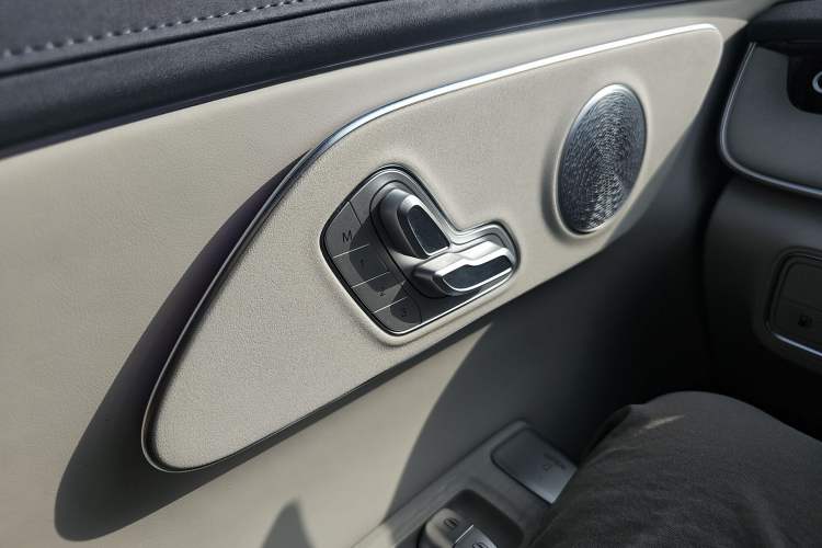 Used Chery Fengyun A8L 2025 1.5 TGDI 145 km Luxury Version Interior 4