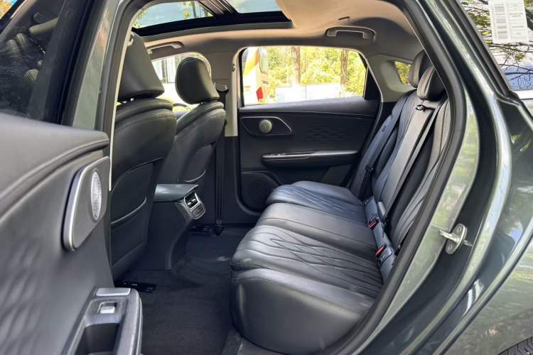 Used Chery Fengyun A8L 2025 1.5 TGDI 145 km Luxury Version Interior 4