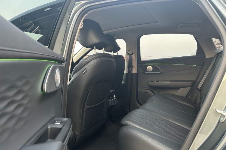Used Chery Fengyun A8L 2025 1.5 TGDI 145 km Luxury Version Interior 5