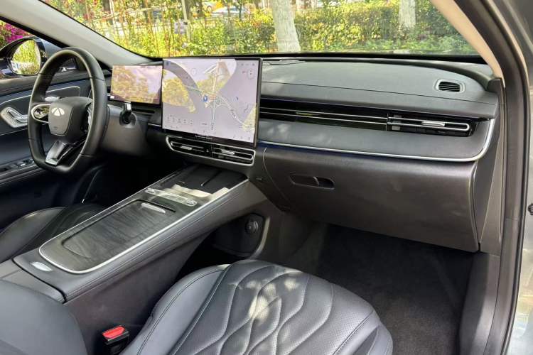 Used Chery Fengyun A8L 2025 1.5 TGDI 145 km Luxury Version Interior 8