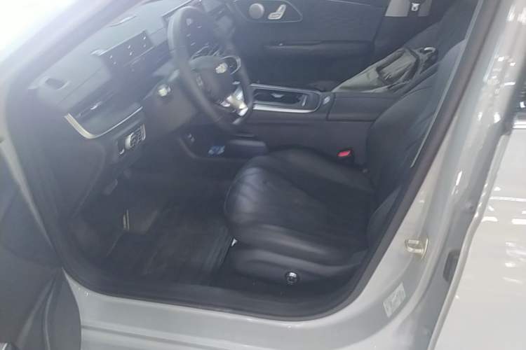 Used Chery Fengyun A8L 2025 1.5 TGDI 145 km Luxury Version Left Front Seat