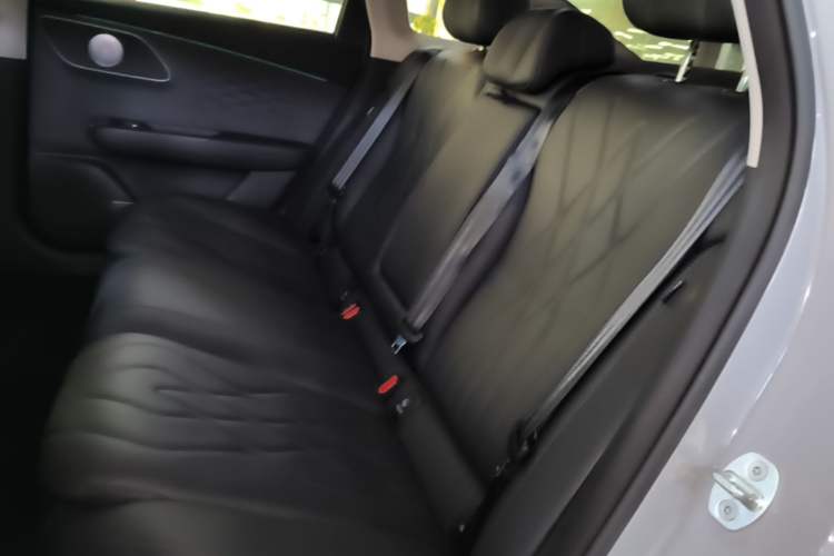 Used Chery Fengyun A8L 2025 1.5 TGDI 145 km Luxury Version Left Rear Seat