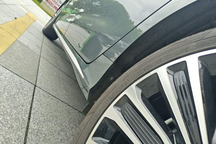 Used Chery Fengyun A8L 2025 1.5 TGDI 145 km Luxury Version Left Side Sill