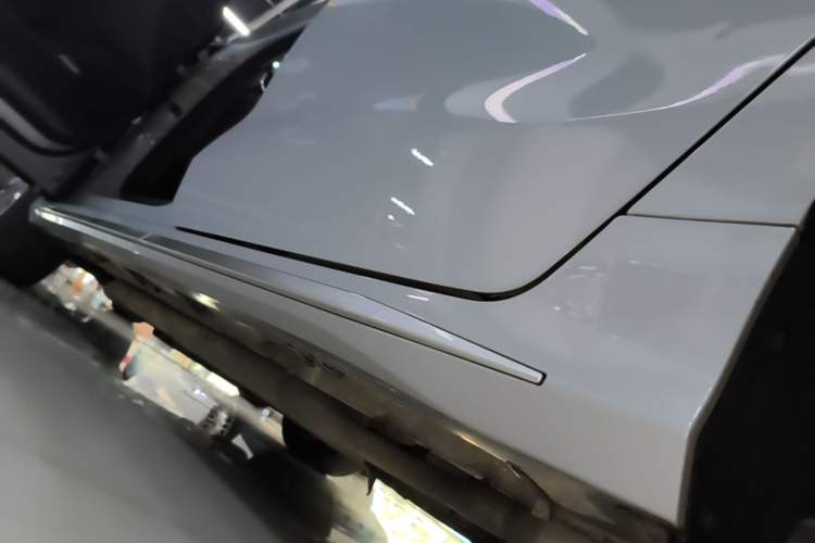 Used Chery Fengyun A8L 2025 1.5 TGDI 145 km Luxury Version Left Side Sill