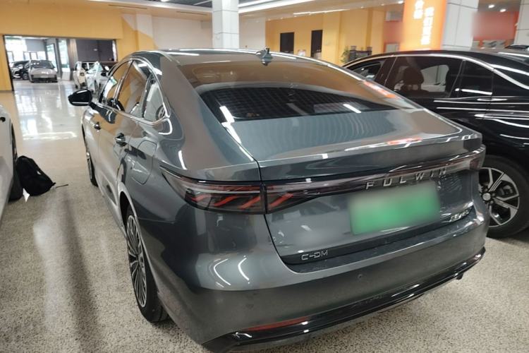 Used Chery Fengyun A8L 2025 1.5 TGDI 145 km Luxury Version Rear Left 45 Deg