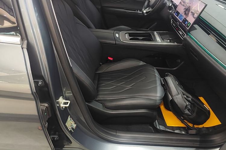 Used Chery Fengyun A8L 2025 1.5 TGDI 145 km Luxury Version Right Front Seat