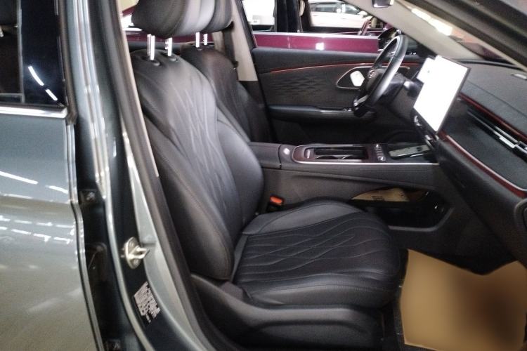 Used Chery Fengyun A8L 2025 1.5 TGDI 145 km Luxury Version Right Front Seat