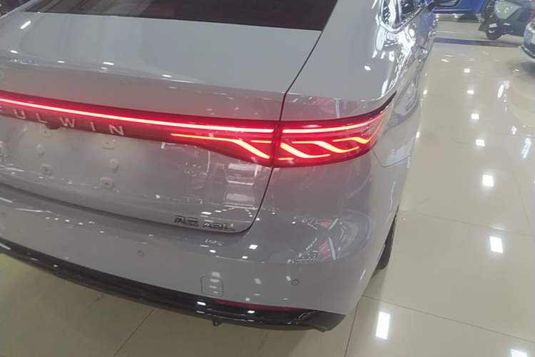 Used Chery Fengyun A8L 2025 1.5 TGDI 145 km Luxury Version Right Rear Taillight
