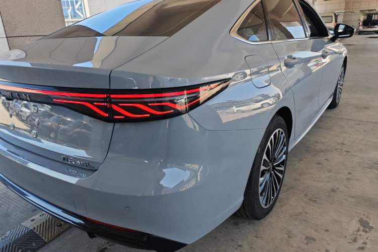 Used Chery Fengyun A8L 2025 1.5 TGDI 145 km Luxury Version Right Rear Taillight
