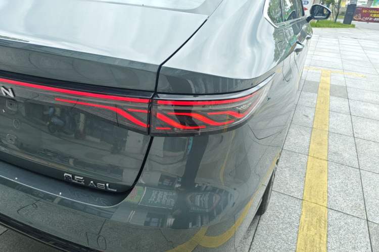Used Chery Fengyun A8L 2025 1.5 TGDI 145 km Luxury Version Right Rear Taillight