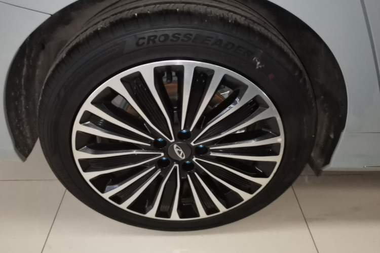 Used Chery Fengyun A8L 2025 1.5 TGDI 145 km Luxury Version Right Rear Wheel Hub