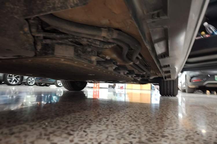 Used Chery Fengyun A8L 2025 1.5 TGDI 145 km Luxury Version Right Side Sill