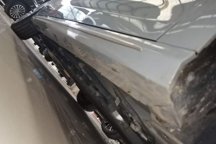 Used Chery Fengyun A8L 2025 1.5 TGDI 145 km Luxury Version Right Side Sill