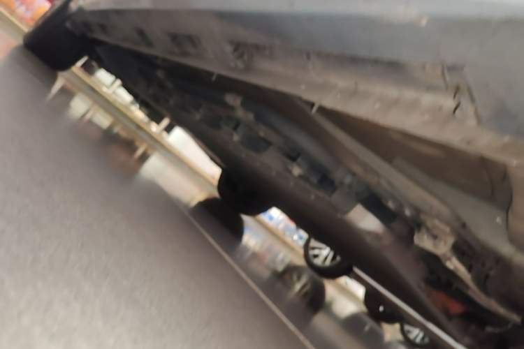 Used Chery Fengyun A8L 2025 1.5 TGDI 145 km Luxury Version Right Side Sill