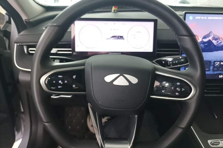Used Chery Fengyun A8L 2025 1.5 TGDI 145 km Luxury Version Steering Wheel