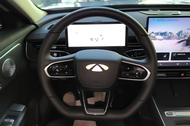 Used Chery Fengyun A8L 2025 1.5 TGDI 145 km Luxury Version Steering Wheel