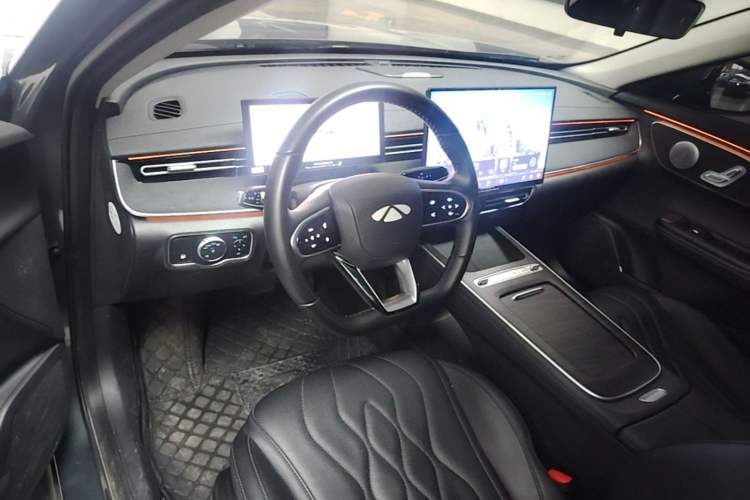 Used Chery Fengyun A8L 2025 1.5 TGDI 145 km Luxury Version Steering Wheel