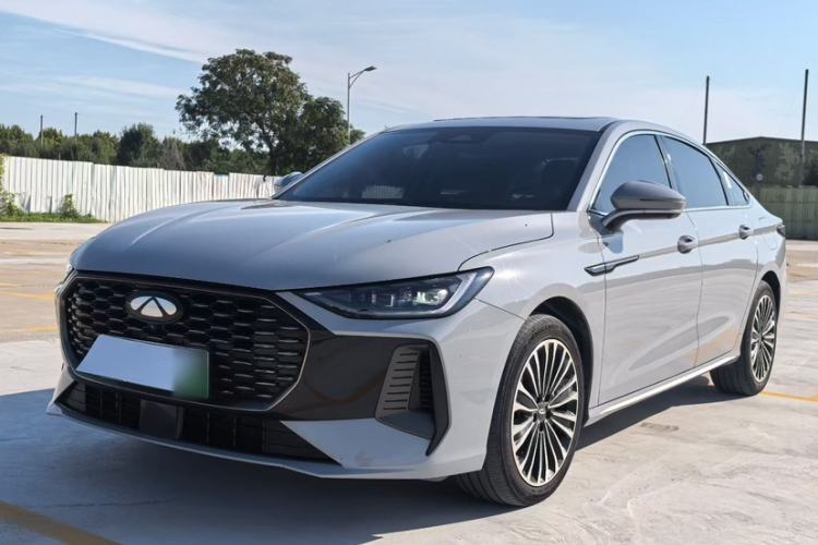 Chery Fengyun A8L 2025 1.5 TGDI 145 km Luxury Version