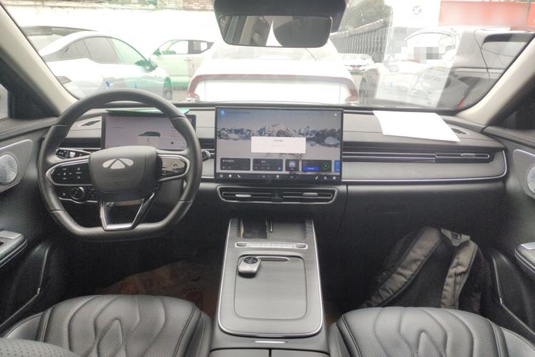 Used Chery Fengyun A8L 2025 1.5 TGDI 145 km Luxury Version Center Console