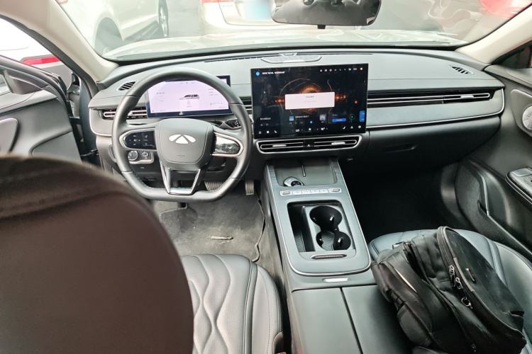 Used Chery Fengyun A8L 2025 1.5 TGDI 145 km Luxury Version Center Console