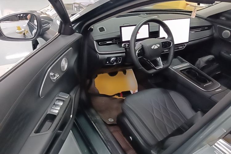 Used Chery Fengyun A8L 2025 1.5 TGDI 145 km Comfort Version Driver Seat