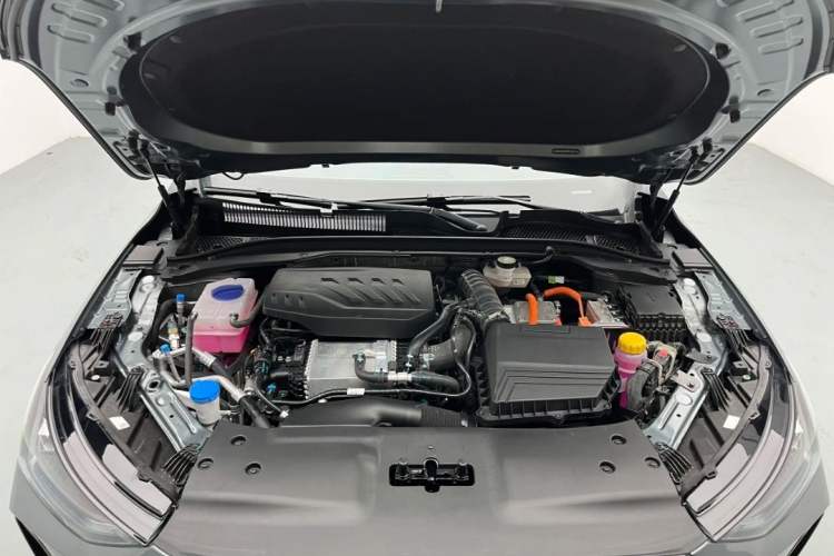 Used Chery Fengyun A8L 2025 1.5 TGDI 145 km Comfort Version Engine Bay