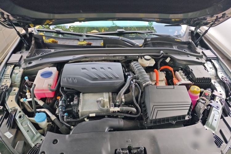 Used Chery Fengyun A8L 2025 1.5 TGDI 145 km Standard Version Engine Bay