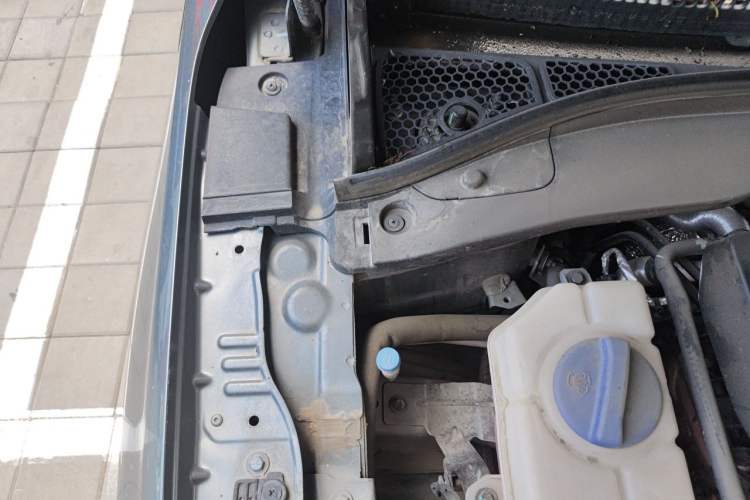 Used Chery Fengyun A8L 2025 1.5 TGDI 145 km Luxury Version Engine Bay Right