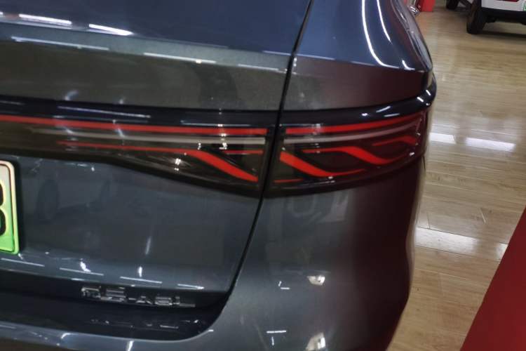 Used Chery Fengyun A8L 2025 1.5 TGDI 145 km Luxury Version Exterior 3