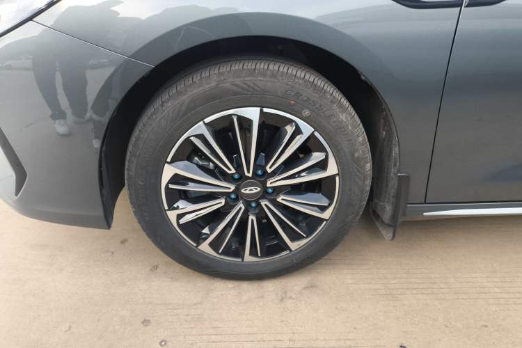 Used Chery Fengyun A8L 2025 1.5 TGDI 145 km Comfort Version Exterior 3