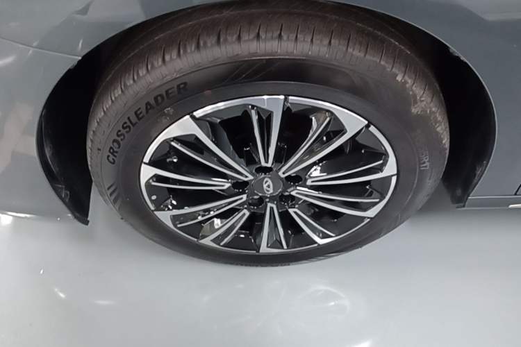 Used Chery Fengyun A8L 2025 1.5 TGDI 145 km Comfort Version Exterior 4