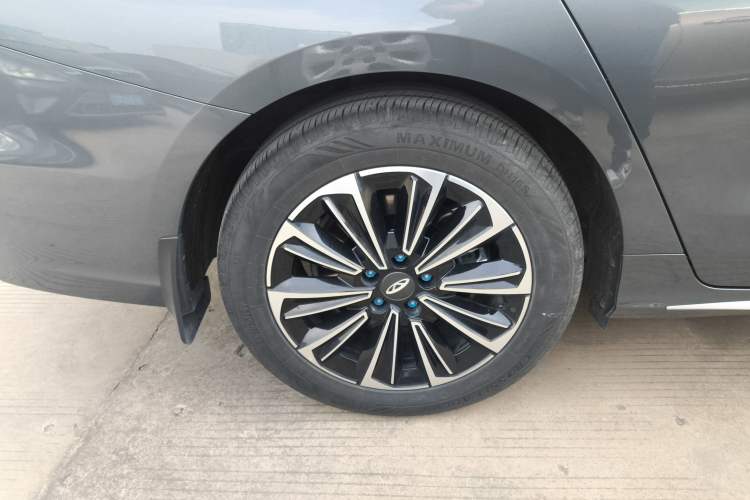 Used Chery Fengyun A8L 2025 1.5 TGDI 145 km Comfort Version Exterior 4