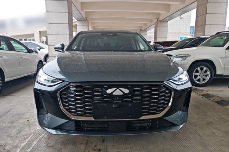 Used Chery Fengyun A8L 2025 1.5 TGDI 145 km Luxury Version Front