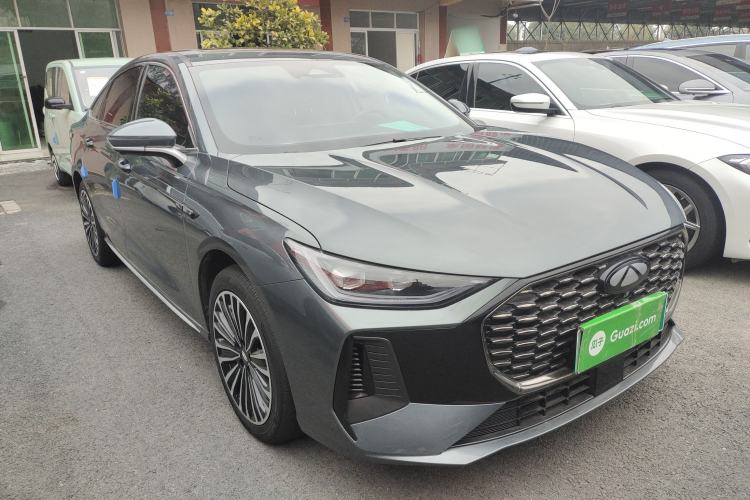 Used Chery Fengyun A8L 2025 1.5 TGDI 145 km Luxury Version Front Right 45 Deg