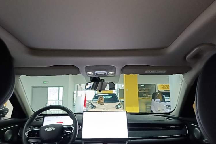 Used Chery Fengyun A8L 2025 1.5 TGDI 145 km Comfort Version Headliner