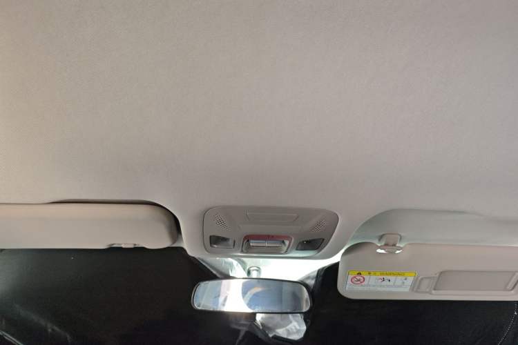 Used Chery Fengyun A8L 2025 1.5 TGDI 145 km Standard Version Headliner