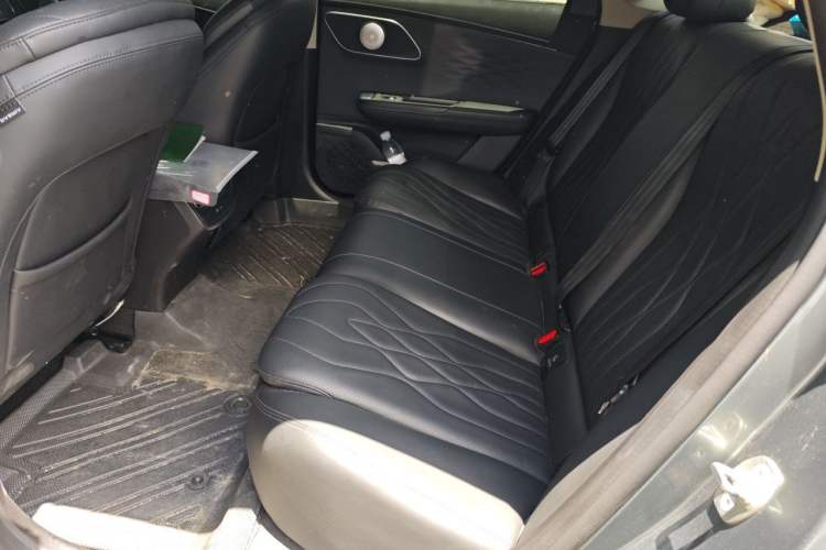 Used Chery Fengyun A8L 2025 1.5 TGDI 145 km Standard Version Left Rear Seat