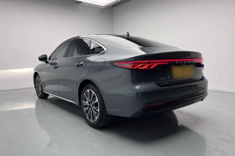 Used Chery Fengyun A8L 2025 1.5 TGDI 145 km Comfort Version Rear Left 45 Deg