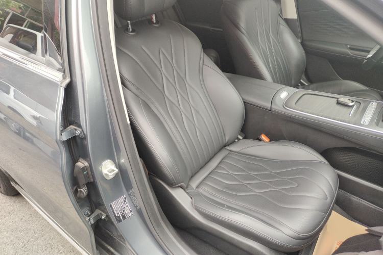 Used Chery Fengyun A8L 2025 1.5 TGDI 145 km Luxury Version Right Front Seat
