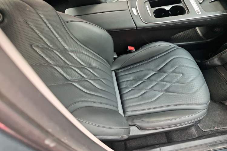 Used Chery Fengyun A8L 2025 1.5 TGDI 145 km Luxury Version Right Front Seat