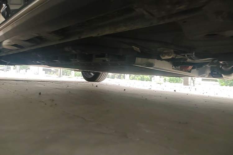 Used Chery Fengyun A8L 2025 1.5 TGDI 145 km Luxury Version Right Side Sill