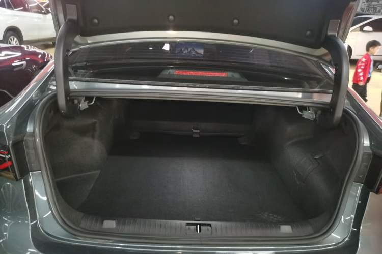 Used Chery Fengyun A8L 2025 1.5 TGDI 145 km Luxury Version Trunk