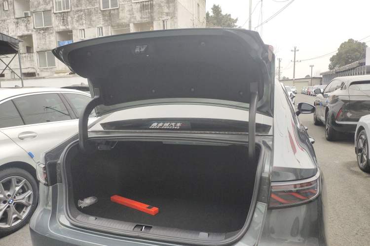 Used Chery Fengyun A8L 2025 1.5 TGDI 145 km Luxury Version Trunk