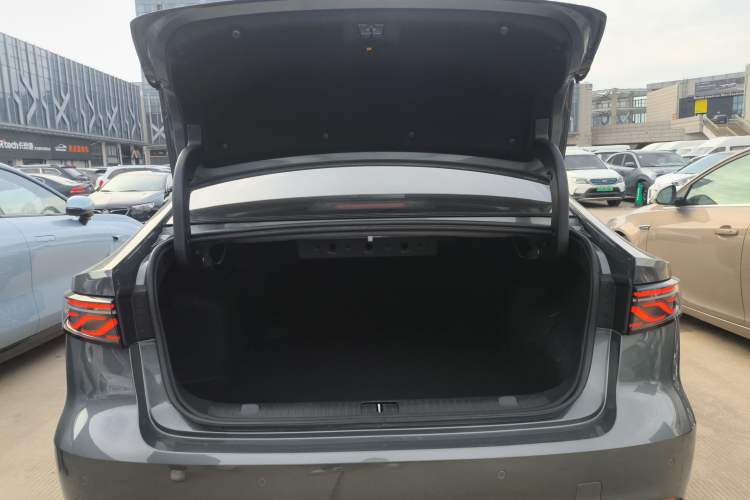 Used Chery Fengyun A8L 2025 1.5 TGDI 145 km Comfort Version Trunk