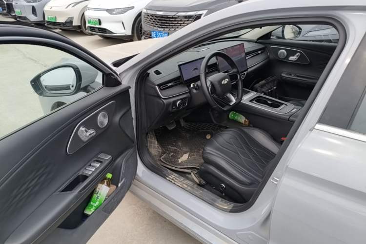 Used Chery Fengyun A8L 2025 1.5 TGDI 145 km Luxury Version Driver Seat