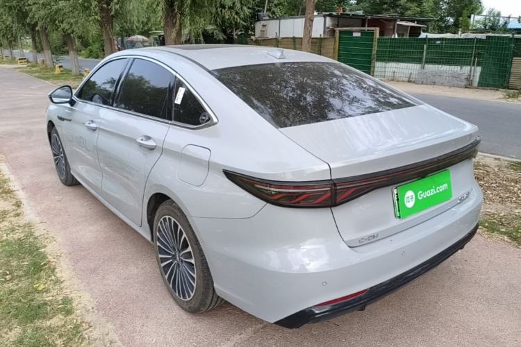 Used Chery Fengyun A8L 2025 1.5 TGDI 145 km Luxury Version Exterior 2