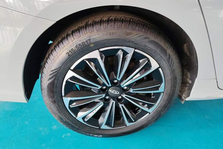 Used Chery Fengyun A8L 2025 1.5 TGDI 145 km Comfort Version Exterior 5