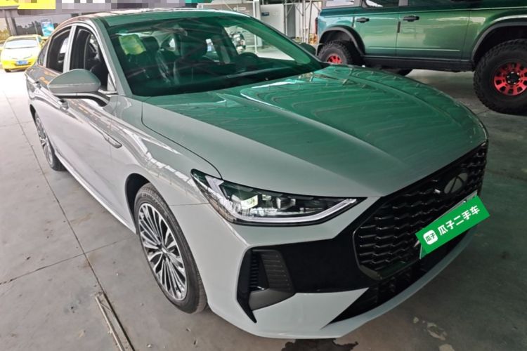 Used Chery Fengyun A8L 2025 1.5 TGDI 145 km Luxury Version Front Right 45 Deg