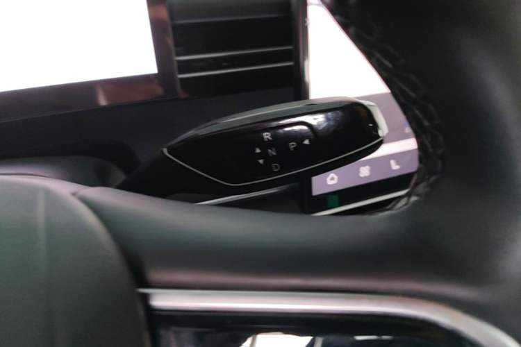 Used Chery Fengyun A8L 2025 1.5 TGDI 145 km Comfort Version Gear Lever